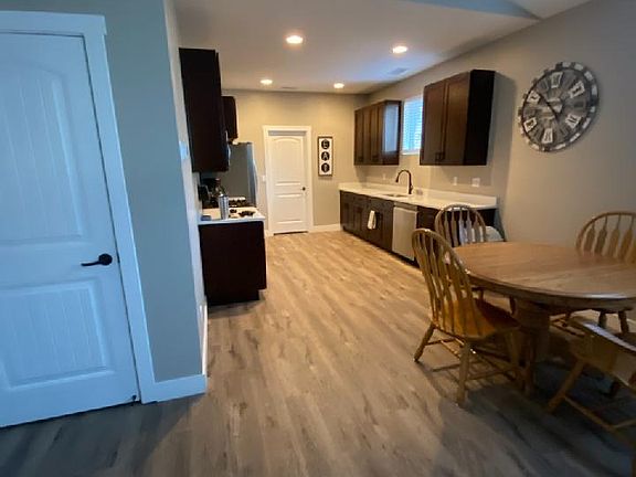 Kitchen & Dining_08162021