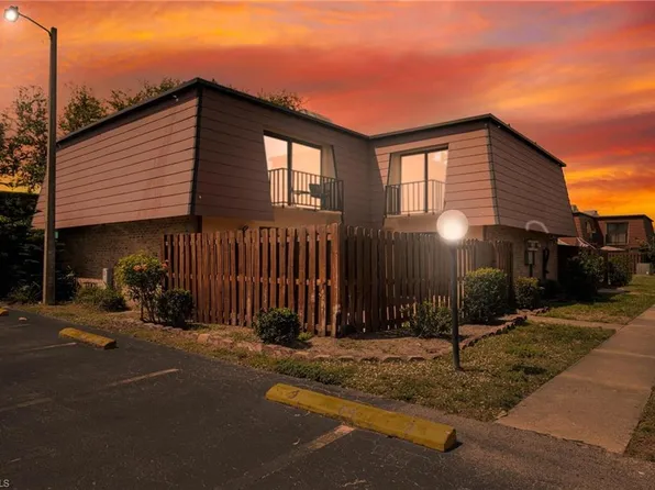 1564 Park Meadows DR #4, FORT MYERS, FL 33907