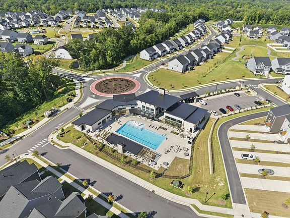 3rd image of 728 Hardin Hill Ln