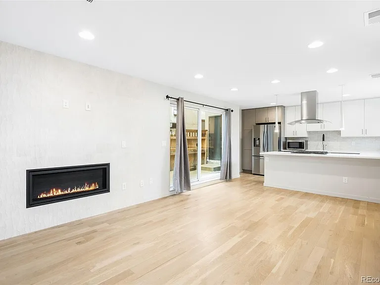 1331 Yates St — Photo 6