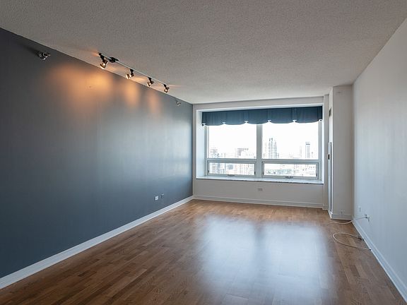 2nd image of 512 N McClurg Ct APT 4711