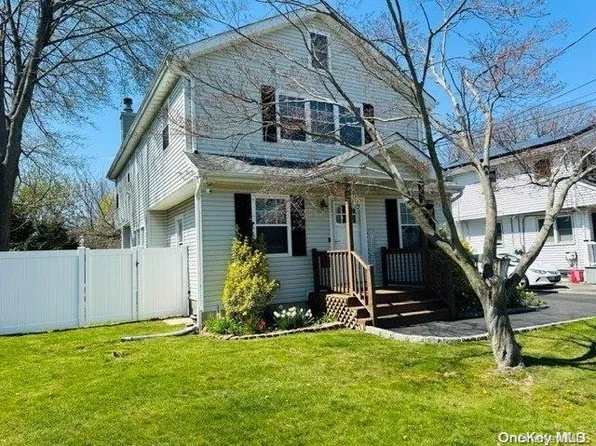 25 Wall Street, East Farmingdale, NY 11735