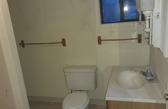 5th image of 147 Hilltop Dr