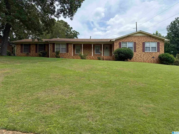 1305 Elizabeth Ct, Anniston, AL 36207