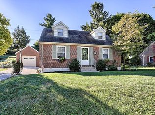 176 W Hoke St, Spring Grove, PA 17362