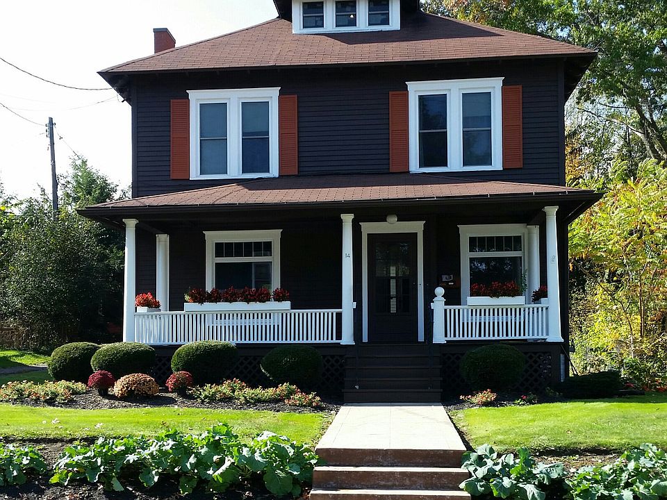 1st image of 14 Pleasant St