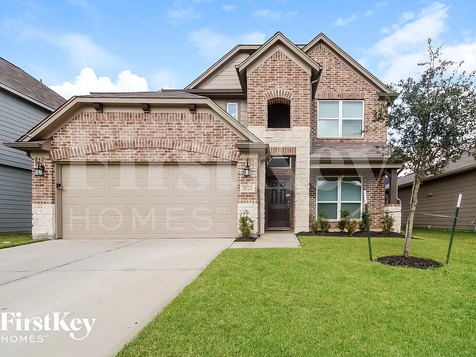 1023 Ranch Oak Dr