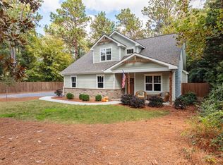 105 E New Jersey Ave, Southern Pines, NC 28387