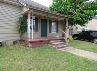 2033 S 10th St, Waco, TX 76706