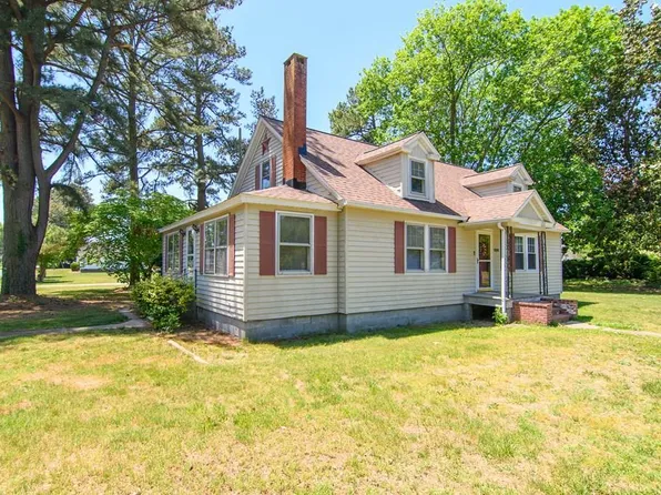 24432 Maxwell St, Parksley, VA 23421