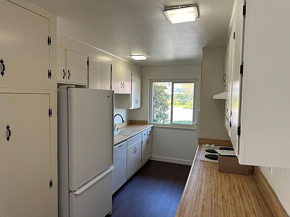 3rd image of 3998 W Campbell Ave