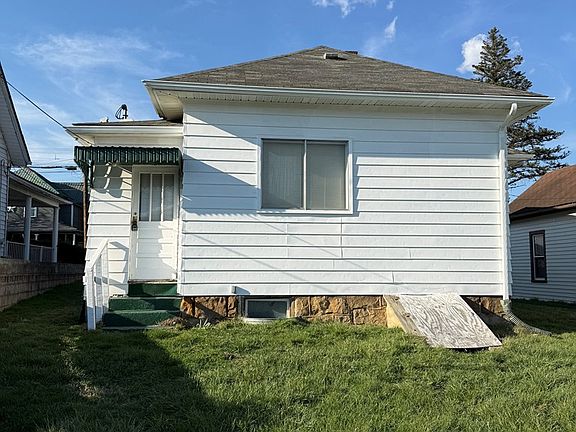 4th image of 405 Straley Ave