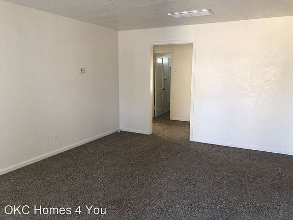 2nd image of 2613 N Lyon Blvd