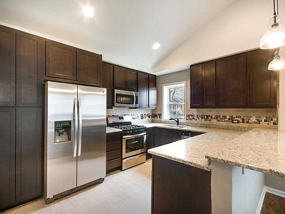4th image of 5841 S Nashville Ave