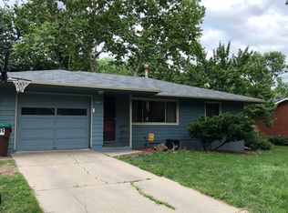 1810 Broadmoore Dr, Lincoln, NE 68506