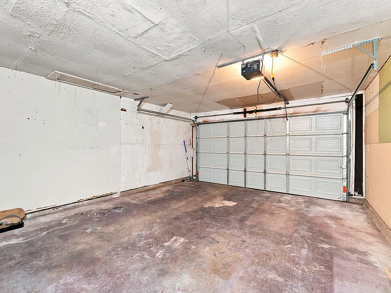 206 Ocean Dr — Photo 19