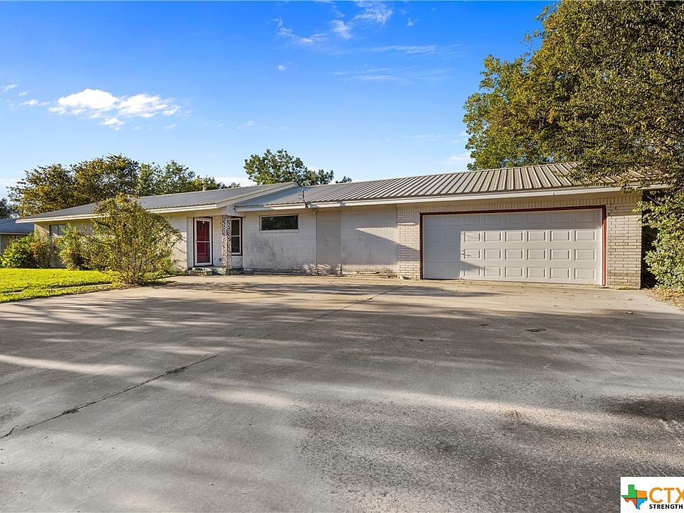 212 N 6th St, Lott, TX 76656 Zillow
