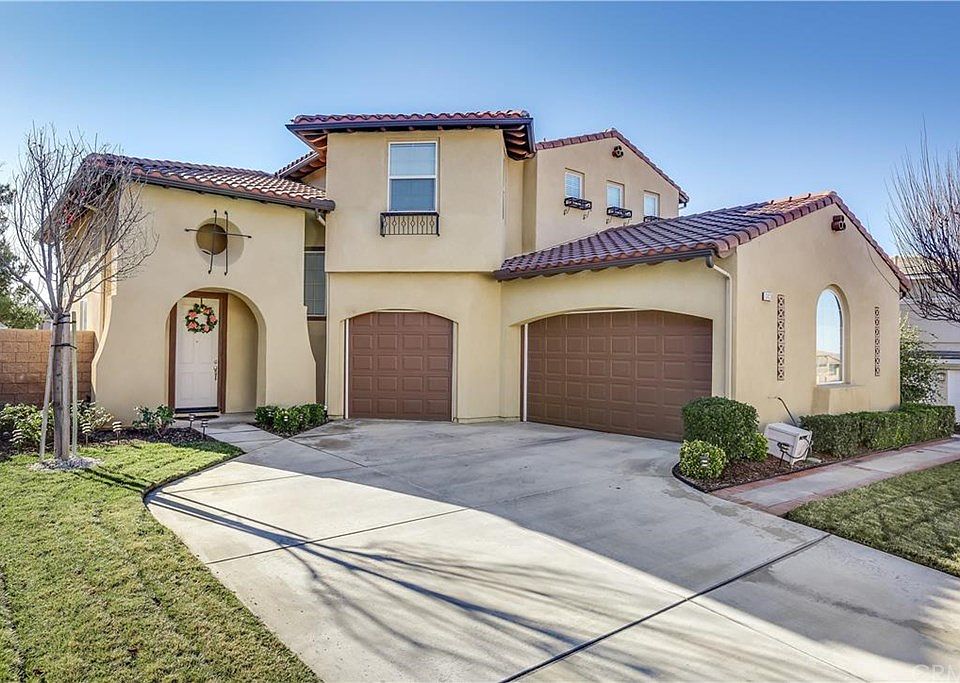 1st image of 34139 Castle Pines Dr