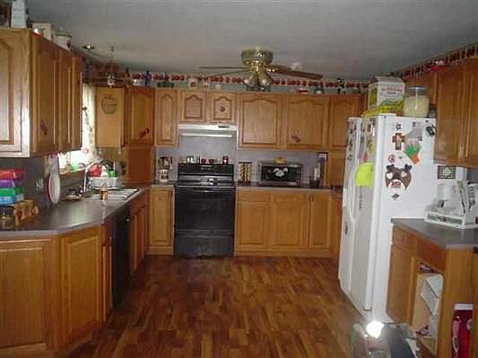 2nd image of 216 N Johnson St
