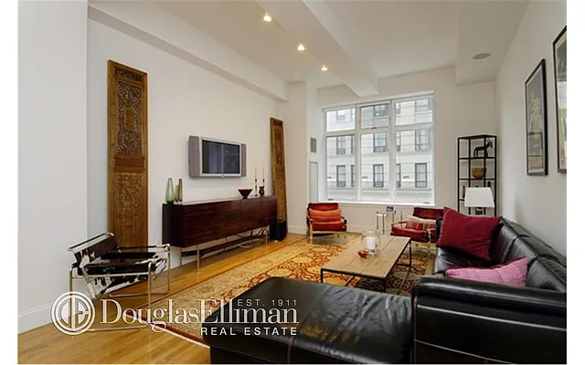Rented by Douglas Elliman | media 20