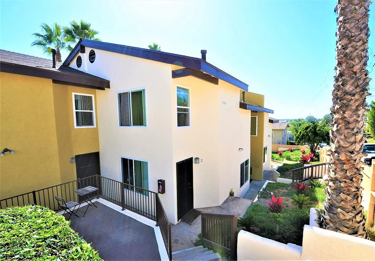 Al's 6 Plex — Photo 2