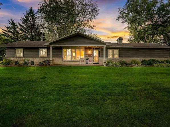 1230 Hillebrand DRIVE, Jefferson, WI 53549