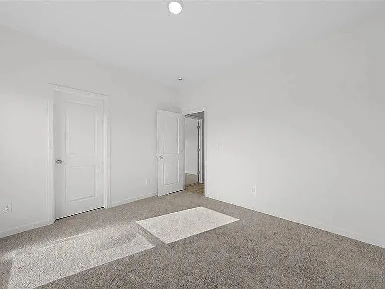109 Sommerset Ct — Photo 24