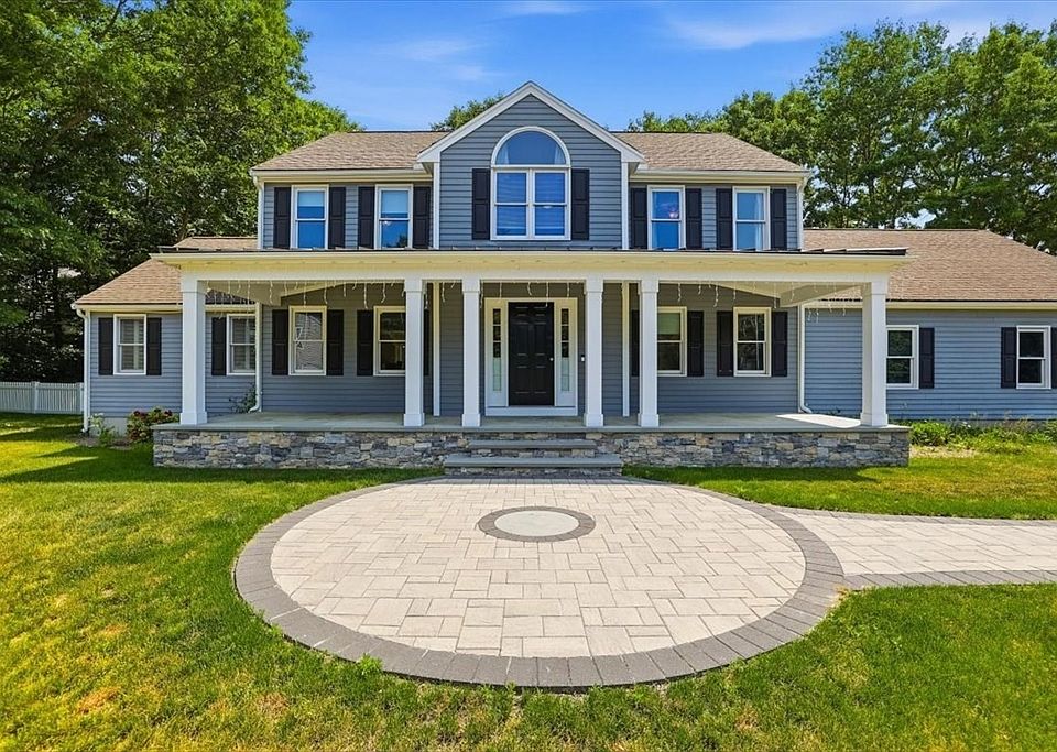 1st image of 26 Mayflower Dr