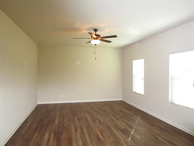 223 Maxton Ave — Photo 5