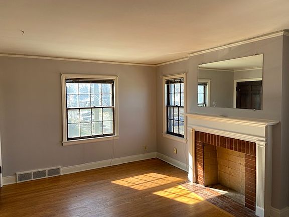 2nd image of 2327 Mount Claire Ave APT 4