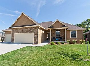 1716 NE 14th Ct, Ankeny, IA 50021