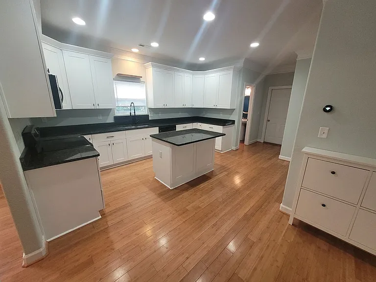 9532 15th Bay St — Photo 24