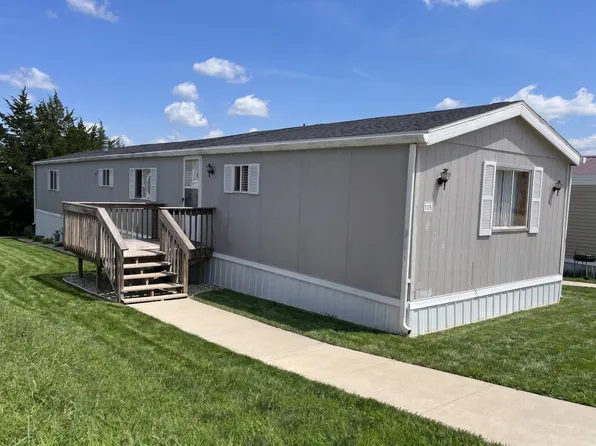 1624 W Summit St #115, Winterset, IA 50273