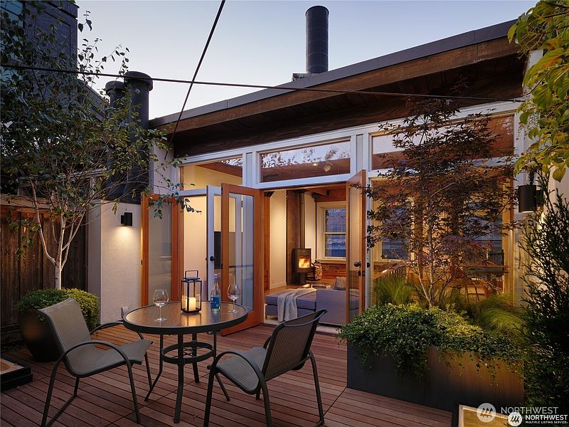 5th image of 611 Post Avenue #7