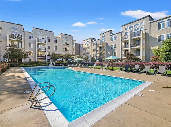 The Courtyards at 65th Street