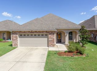 4486 Belle Vue Dr, Addis, LA 70710