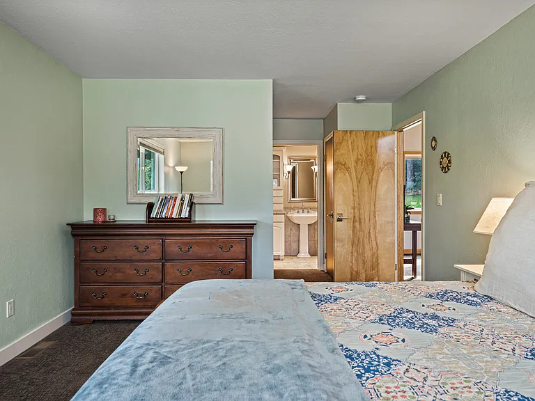 9581 E Leavenworth Rd — Photo 31