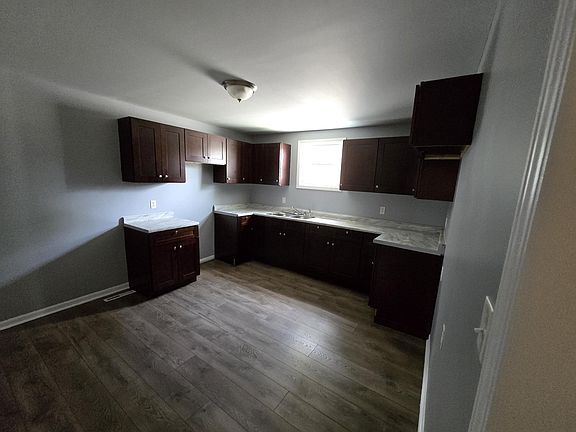 4th image of 904 119th St #1