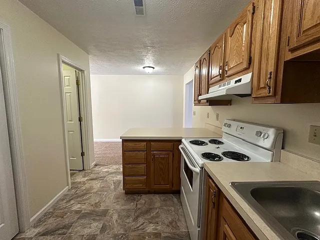 Sleepy Hollow Townhomes — Photo 44