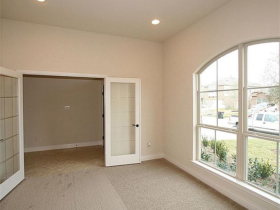 4th image of 4007 Nestra Drive