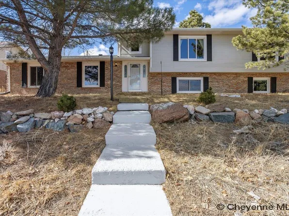 5510 Powderhouse Rd, Cheyenne, WY 82009