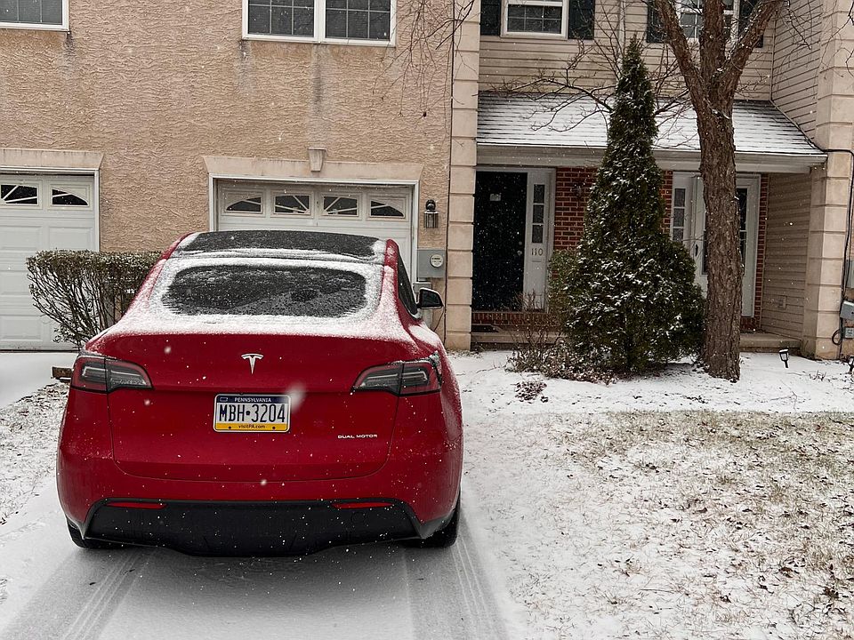 1st image of 110 Fairway Dr