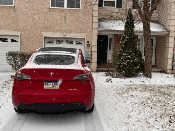 110 Fairway Dr, Collegeville, PA 19426