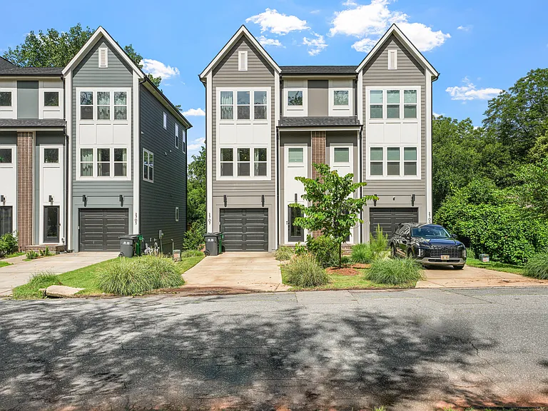 2707 Parkway Ave — Photo 1