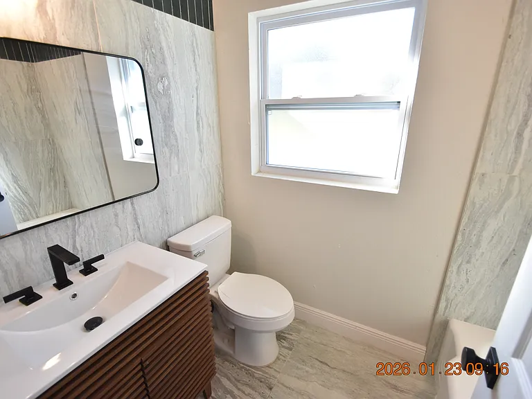 3606 1/2 River Grove Dr — Photo 32