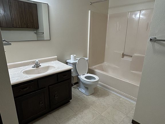 Full Bathroom with Washer/Dryer hookup