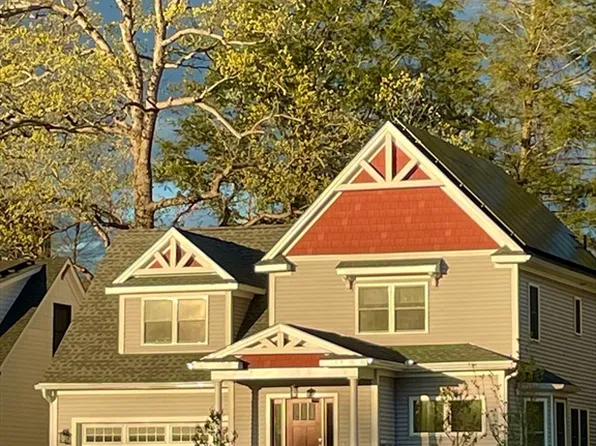 23 Higgins Way, Northampton, MA 01060