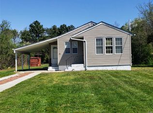 31 Millay Ln, Bay Shore, NY 11706
