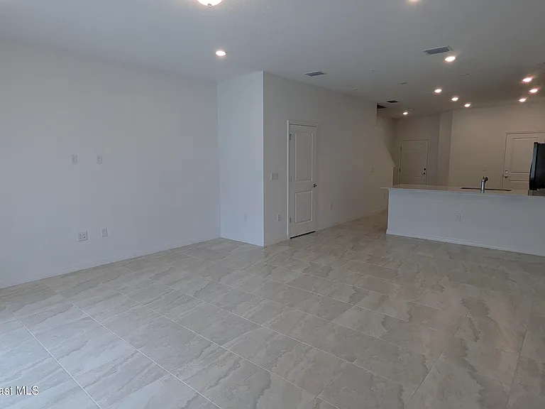 4317 Jetty Ln NE — Photo 7