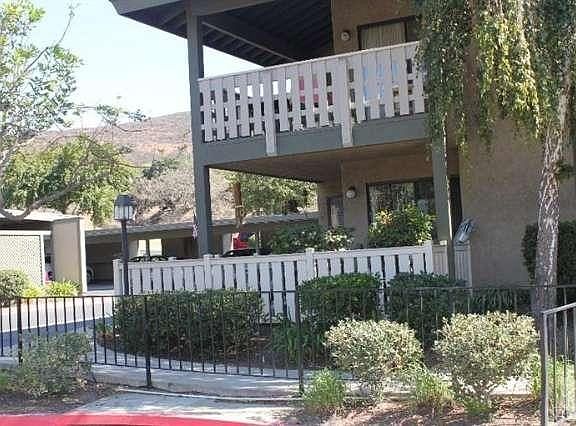 2nd image of 751 Birchpark Cir APT 106